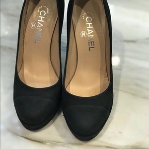 Authentic Chanel heels size 37